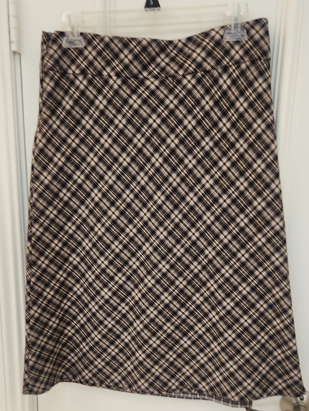 Classic Plaid A-Line Skirt in Black and Cream